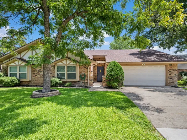 2321 Charred Wood Dr, Arlington, TX 76016