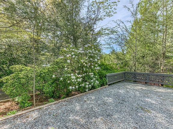 3rd image of 174 Spruce Pine Road