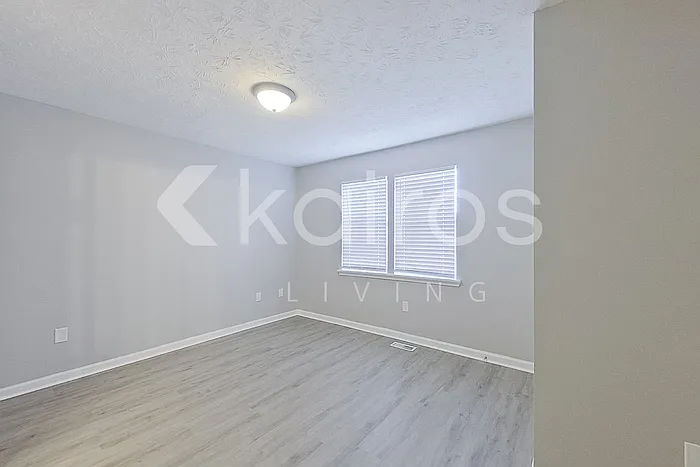 160 Deer Pkwy — Photo 12