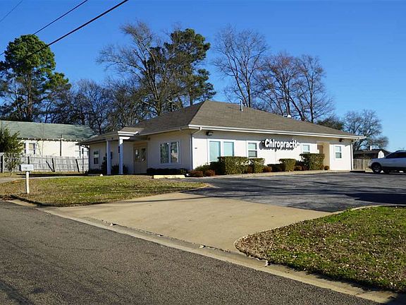 4th image of 112 N Lee Dr
