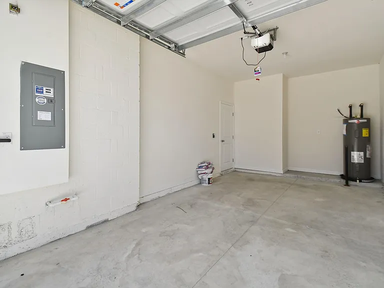 5701 English Oak Ln — Photo 35