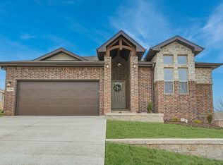 1208 W Pebblebrooke Drive, Ozark, MO 65721