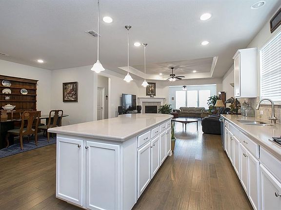 4th image of 8145 Reservoir Dr