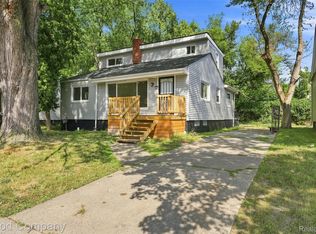17228 Chapel St, Detroit, MI 48219