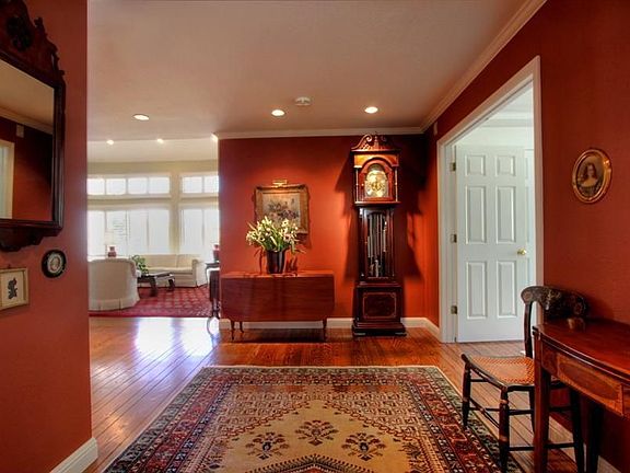 3rd image of 1903 Saint Andrews Dr