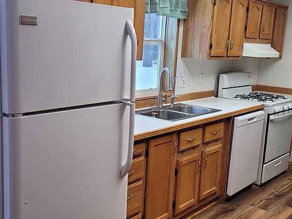 2nd image of 2901 Laura Rose Cir