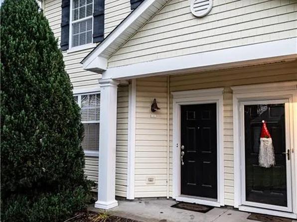 1462 Titchfield Dr, Chesapeake, VA 23320