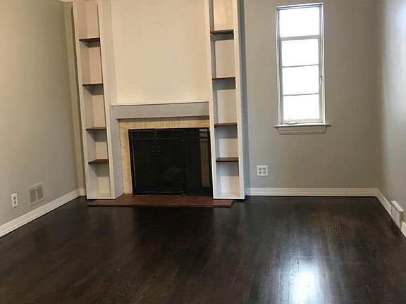3rd image of 440 Elmwood St NE