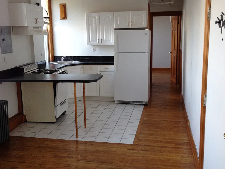 5 E Main St #6 — Photo 2
