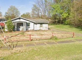755 Tuttle St, Belpre, OH 45714