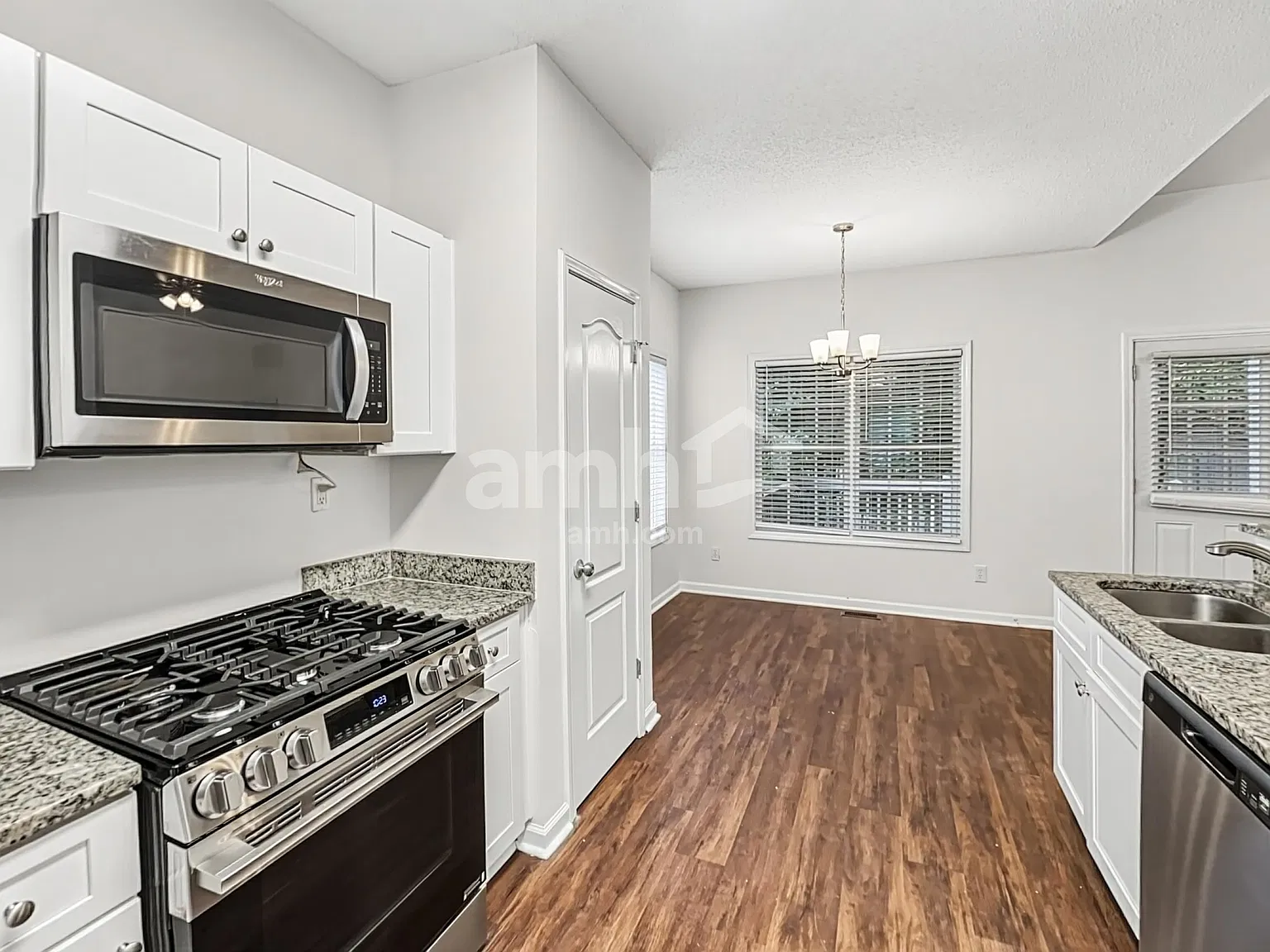 4 bed, 2.5 bath, 1807 sqft, $2,170 — Photo 4