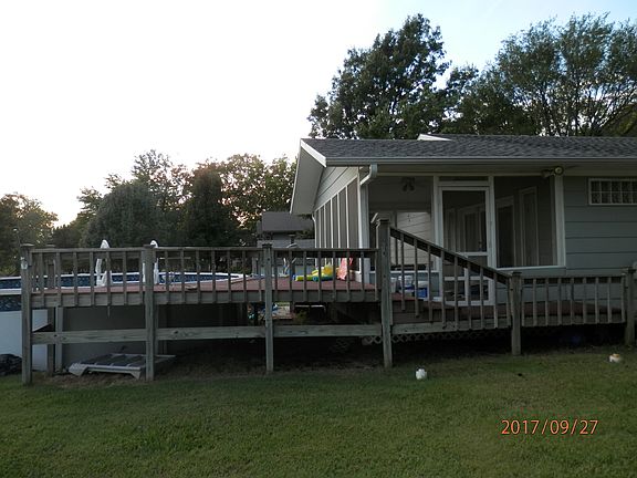 Screened in porch and deck