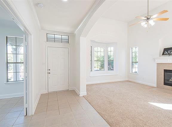 3rd image of 1712 Forsythe Dr