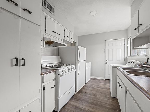 4th image of 105 N Belvedere Blvd APT 6