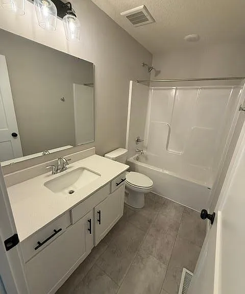 10547 Robinwood Rd — Photo 1