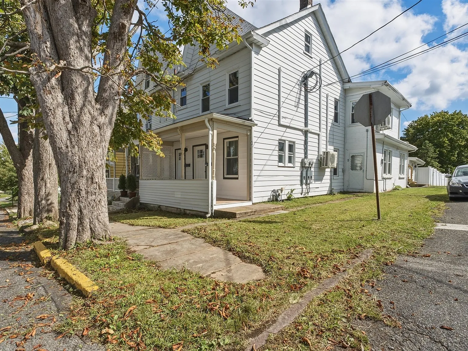 2 bed, 1750 sqft, $1,875 — Photo 2