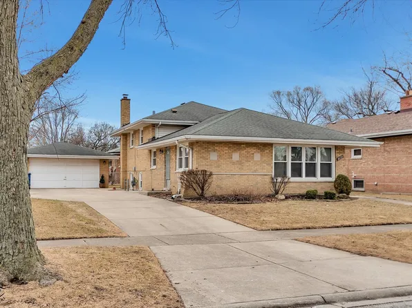 4133 W 100th St, Oak Lawn, IL 60453