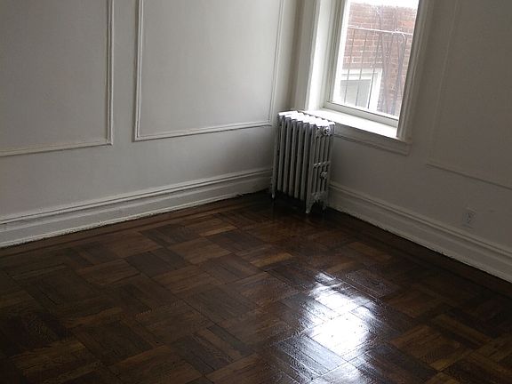 3rd image of 627 E 96th St