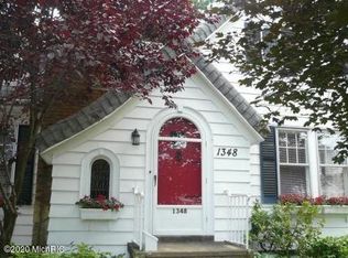 1348 Myrtle St NW, Grand Rapids, MI 49504