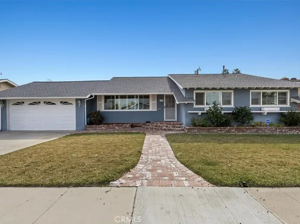 3338 W Teranimar Dr, Anaheim, CA 92804