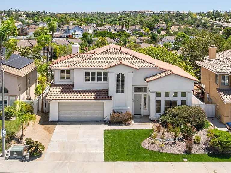 4543 Avenida Manessa — Photo 1