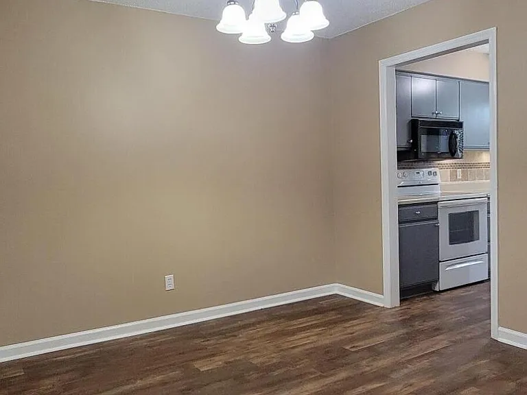 105 Sunshine Ln #A — Photo 13