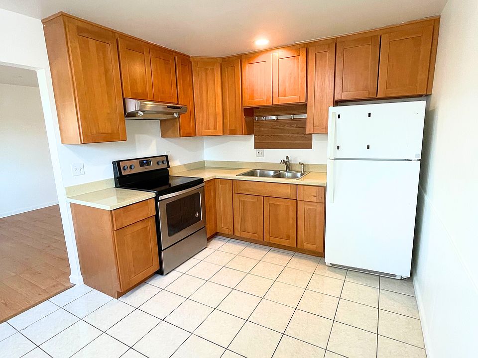 1st image of 2186 Pasetta Dr #3