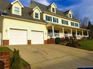 5113 Briar Meadow Dr, Cross Lanes, WV 25313