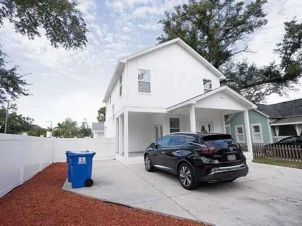 910 Crescent Lake Dr N, Saint Petersburg, FL 33701