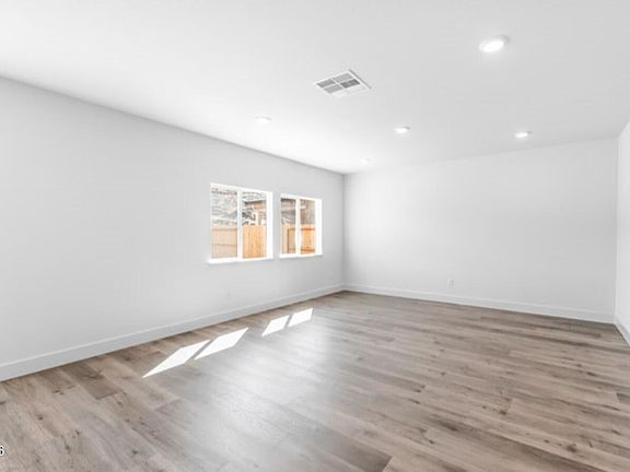 4th image of 4363 Single Pine Way