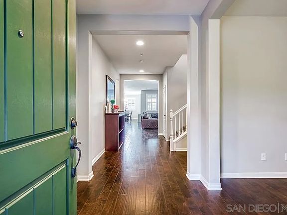 4th image of 31727 Sweetwater Cir