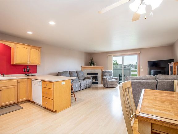 OPEN CONCEPT!