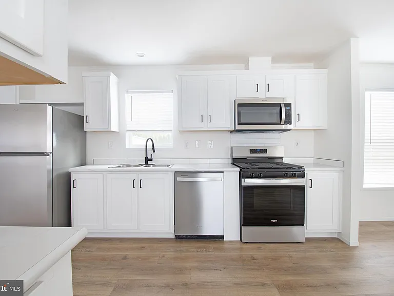 161 Carnation Dr #76 — Photo 8