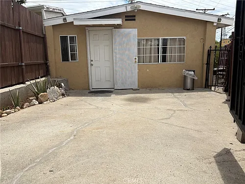 2005 Redding Ave Photo 1