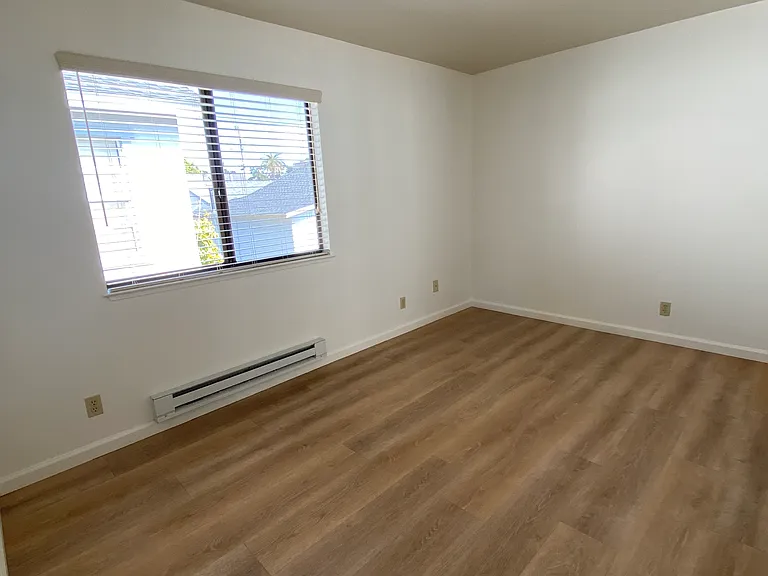 1135 5th St #10 — Photo 2