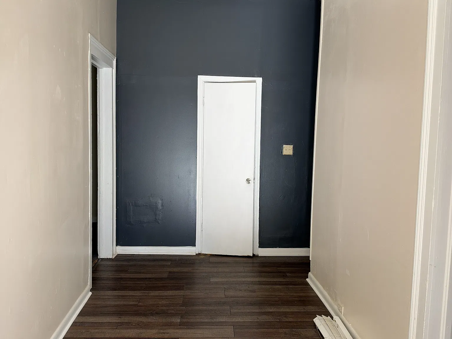 558 Burney Street - 1 — Photo 2