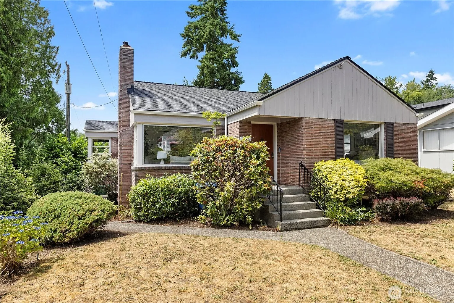 10417 20th Avenue NE photo 1