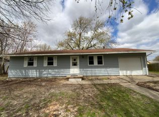 205 E North St, Ridge Farm, IL 61870