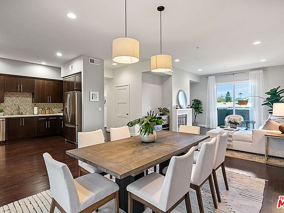2nd image of 4644 Coldwater Canyon Ave #303