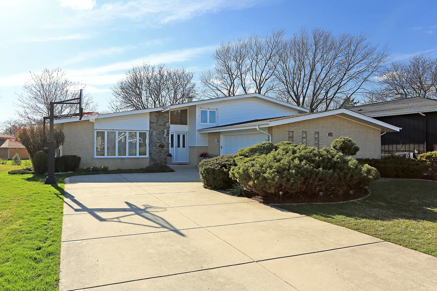 7130 Wirth Dr photo 1