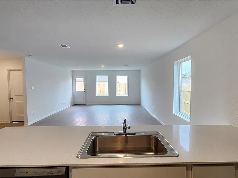 16202 Rustic Prairie Dr — Photo 8