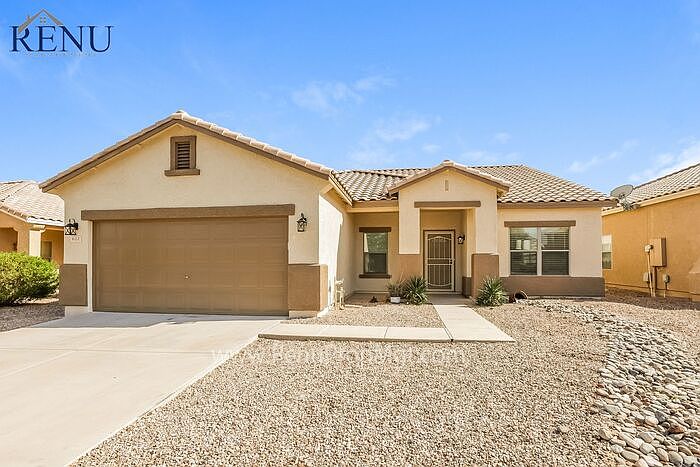 1st image of 633 W Gabrilla Ct