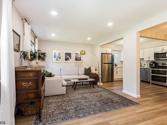 5th image of 7 Van Vleck St