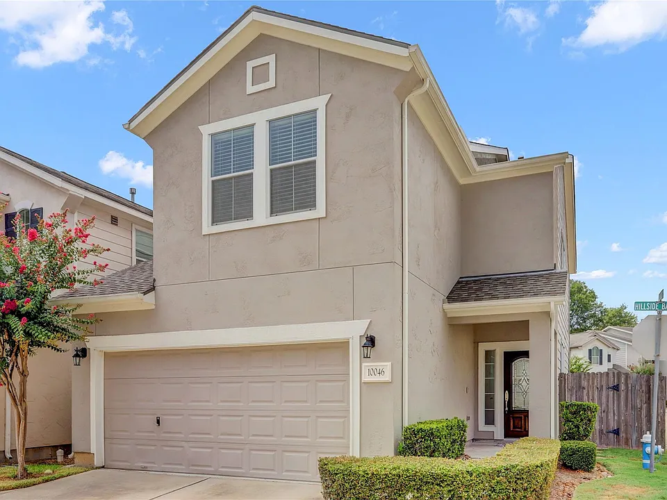 10046 Hillside Bayou Dr