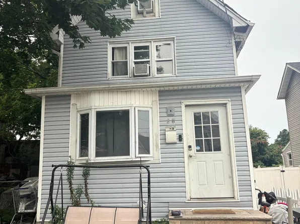 28 Lockman Ave, Staten Island, NY 10303