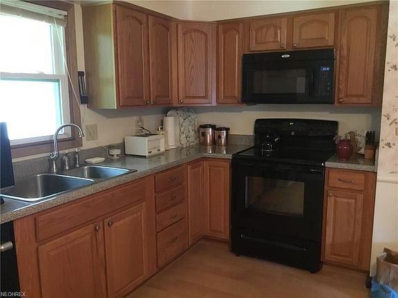 2nd image of 29542 Dorchester Dr