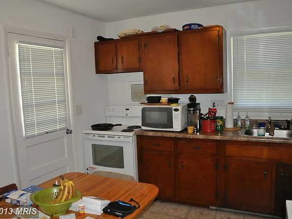 5th image of 7731 Lawrence Ave