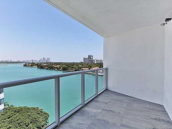 3rd image of 9821 E Bay Harbor Dr APT 02