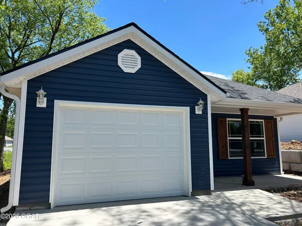 707 N Tennessee Ave, Carterville, MO 64835