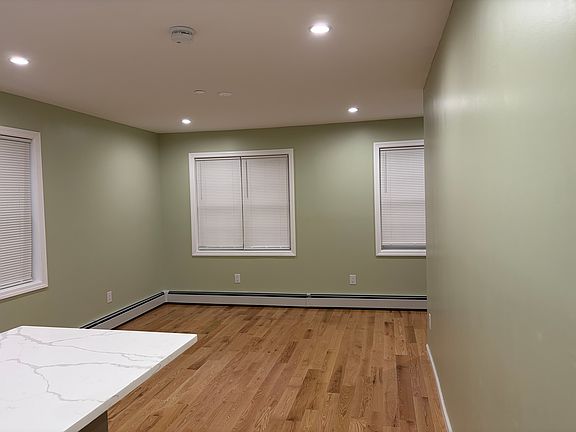 3rd image of 391 Logan St #1